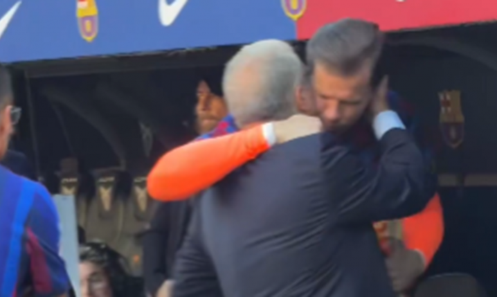 Laporta wita się ze Szczęsnym i... xD [VIDEO]